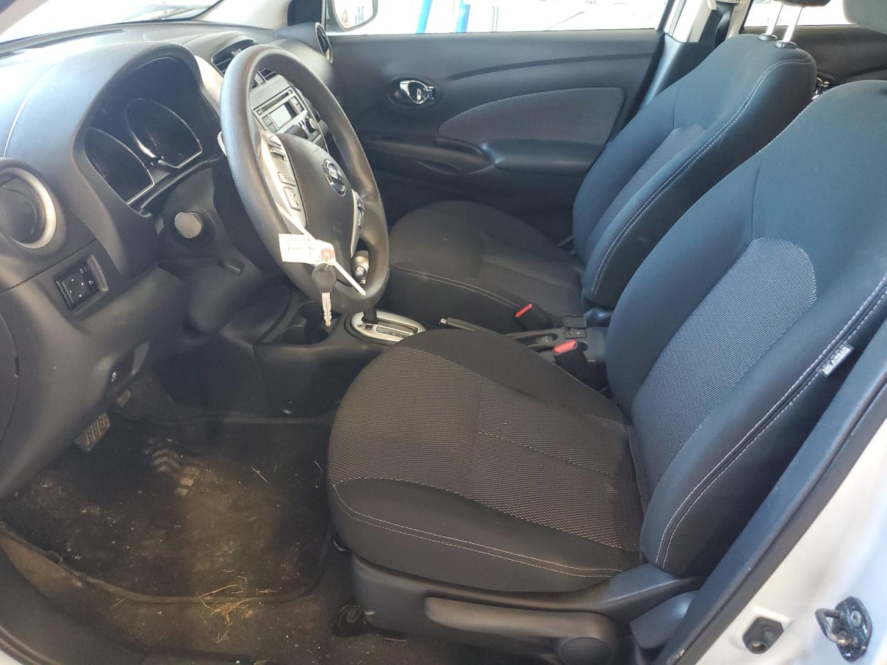 2015 Nissan Versa S VIN: 3N1CN7AP1FL825871 Lot: 86663475