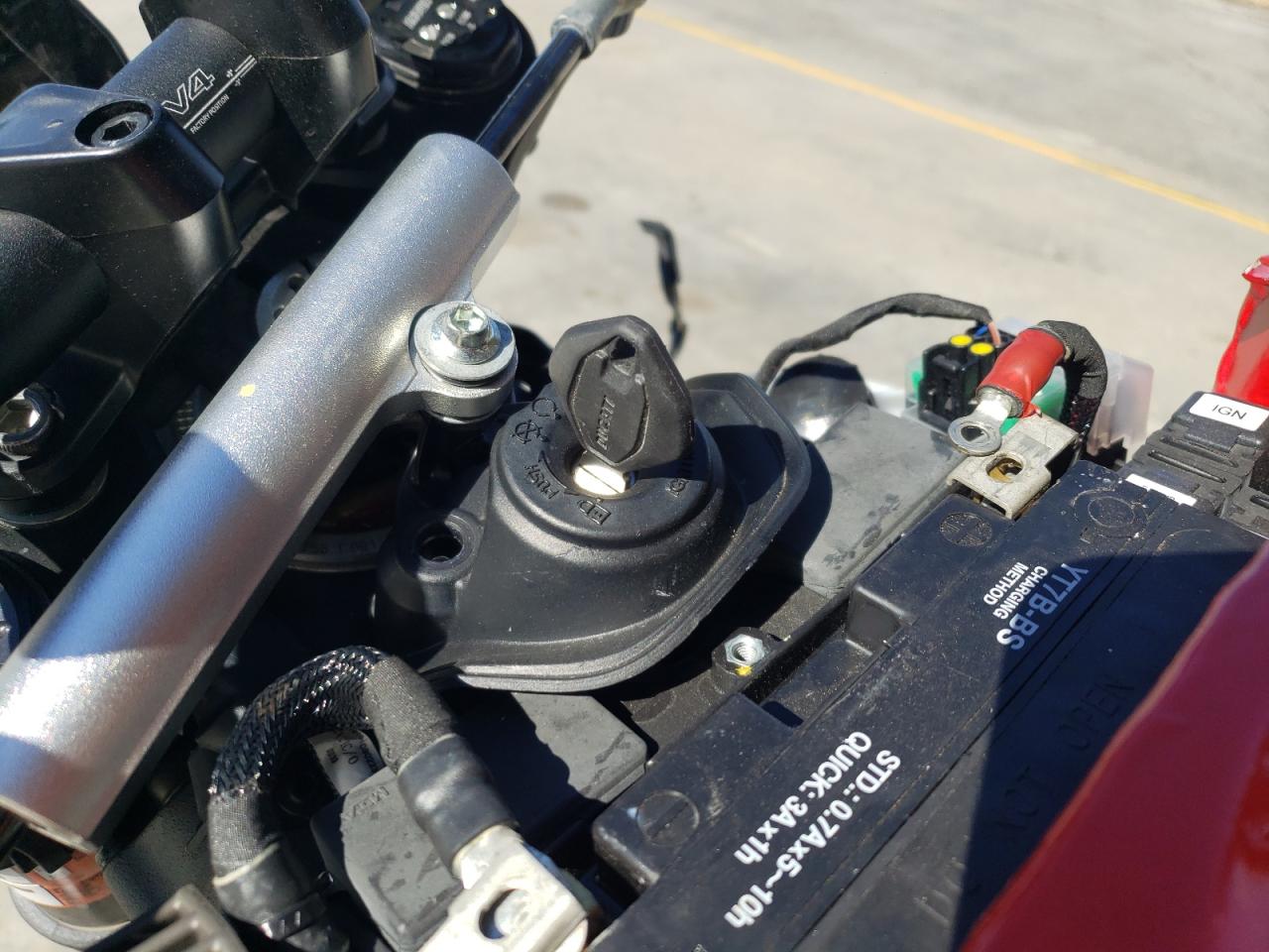 2024 Ducati Streetfighter V4 VIN: ZDMFAKWW0RB009138 Lot: 89458145