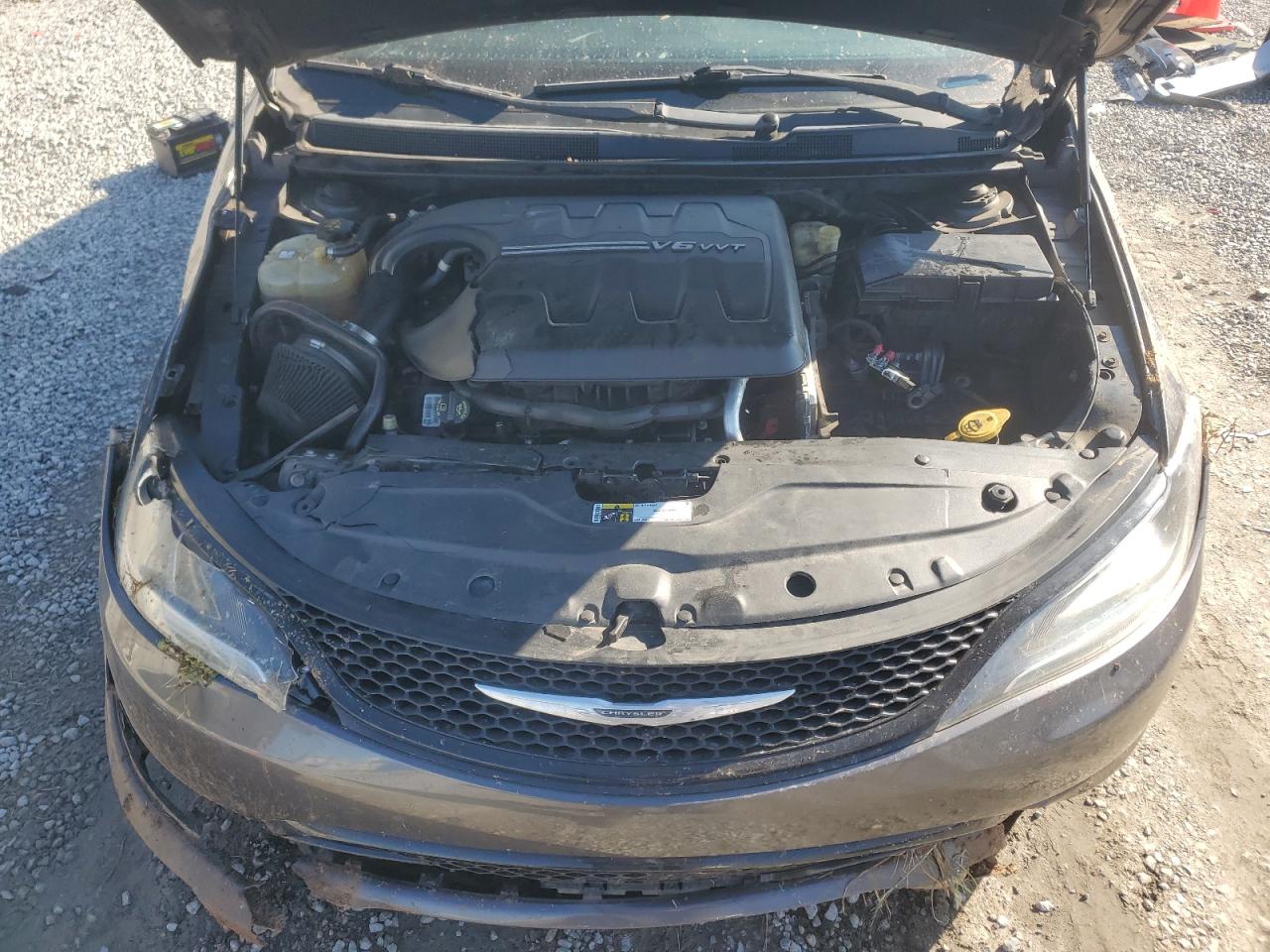 2015 Chrysler 200 S VIN: 1C3CCCBG7FN643719 Lot: 90937995