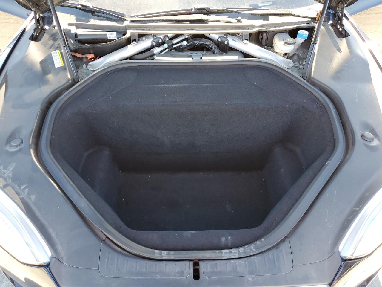 2014 Tesla Model S VIN: 5YJSA1H26EFP62758 Lot: 87243555