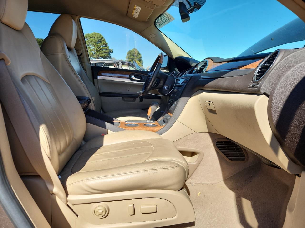 2008 Buick Enclave Cxl VIN: 5GAER23728J273707 Lot: 82720125