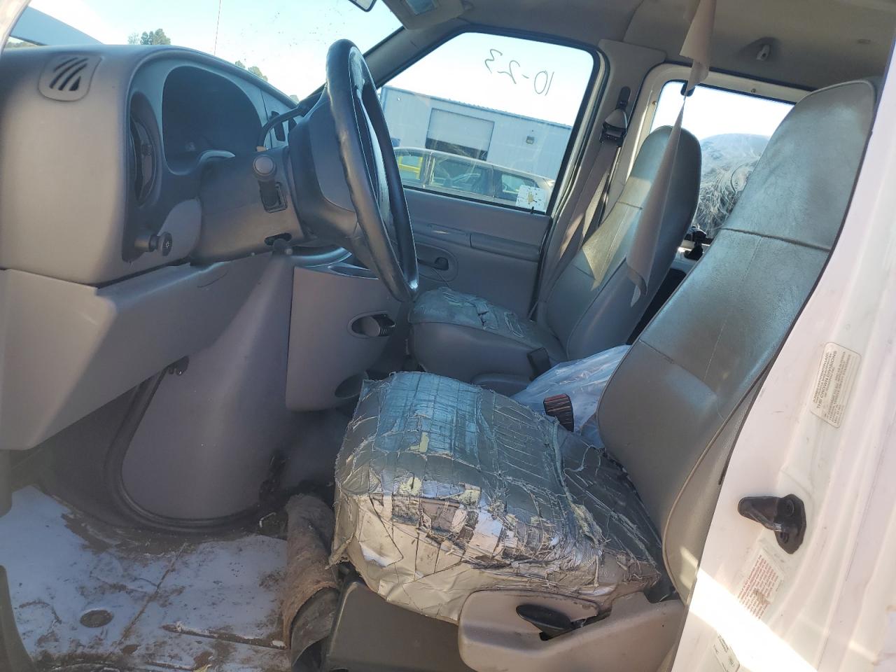 1997 Ford Econoline E350 Super Duty VIN: 1FBJS31L0VHA74329 Lot: 90767715