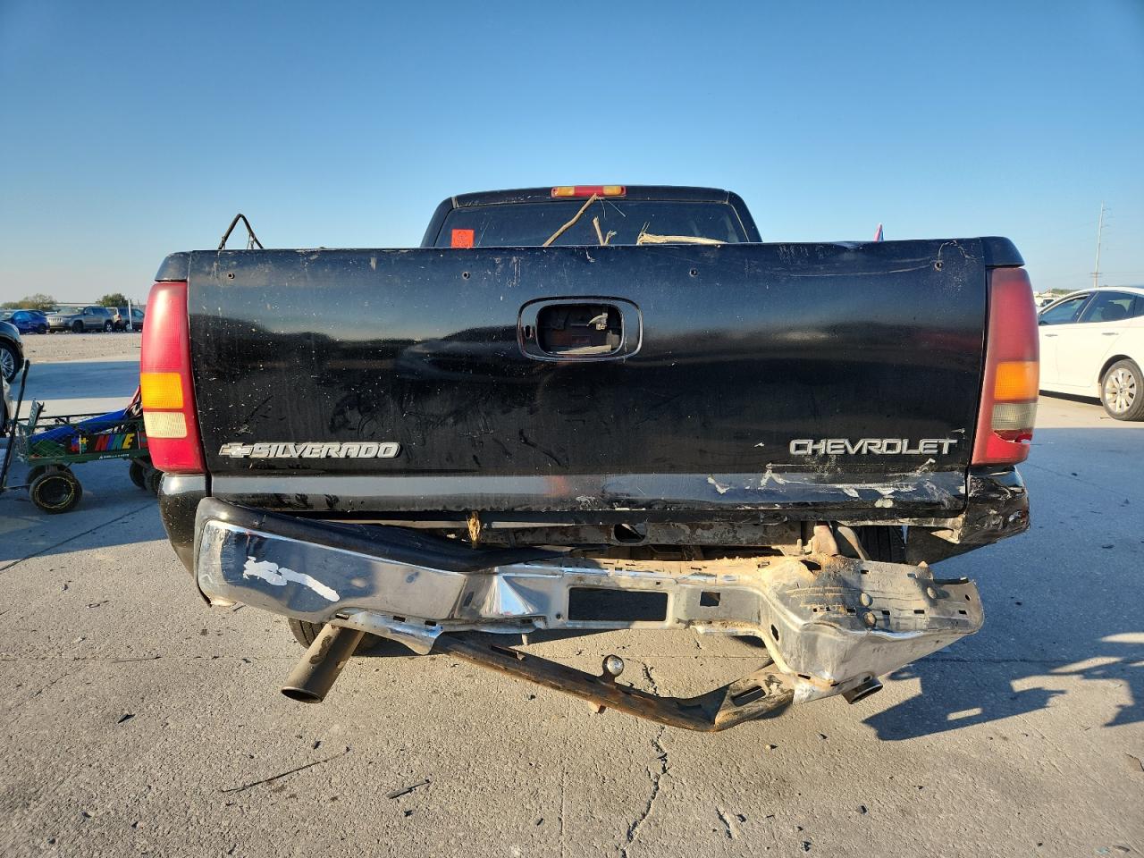 2000 Chevrolet Silverado C1500 VIN: 2GCEC19VXY1247561 Lot: 84868735