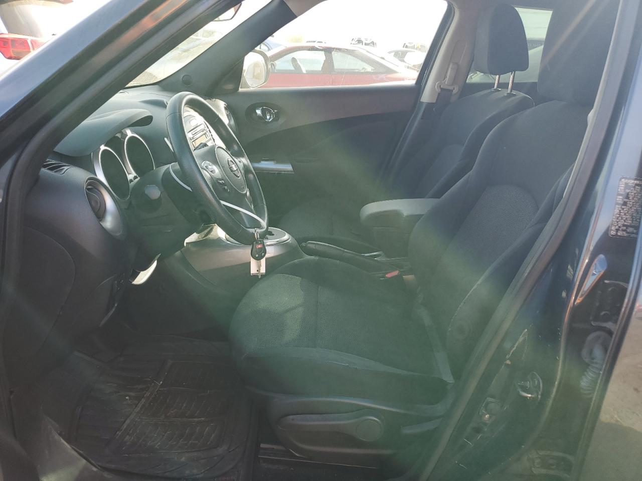 2014 Nissan Juke S VIN: JN8AF5MR4ET355529 Lot: 84386895