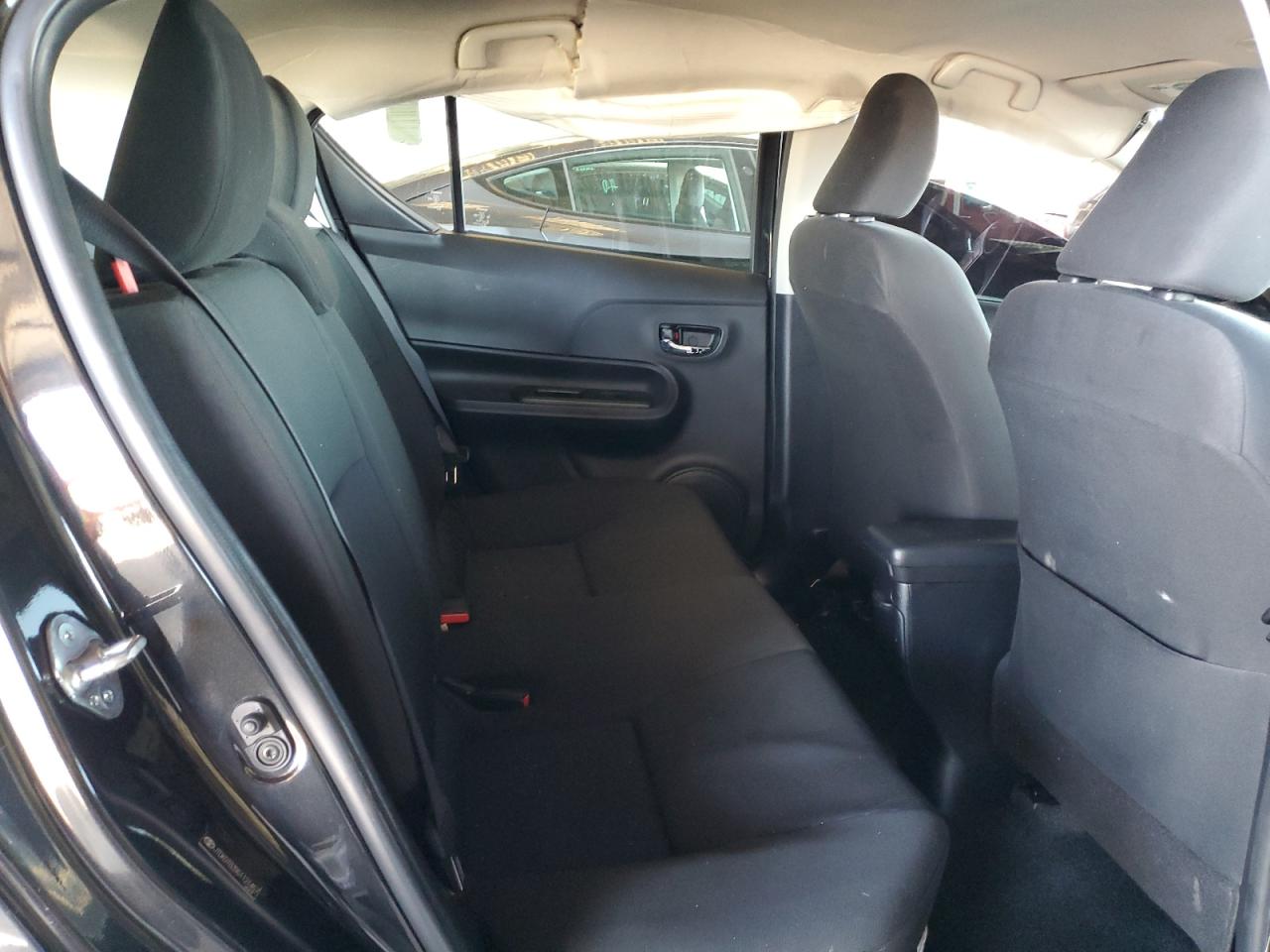 2016 Toyota Prius C VIN: JTDKDTB39G1121457 Lot: 90890355