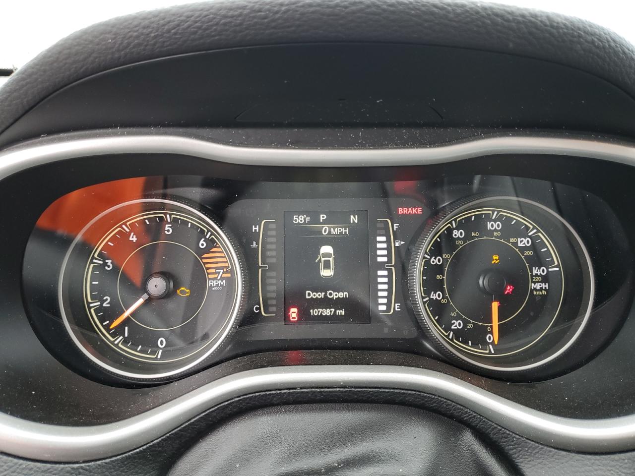 2018 Jeep Cherokee Latitude Plus VIN: 1C4PJLLB1JD584834 Lot: 87045325