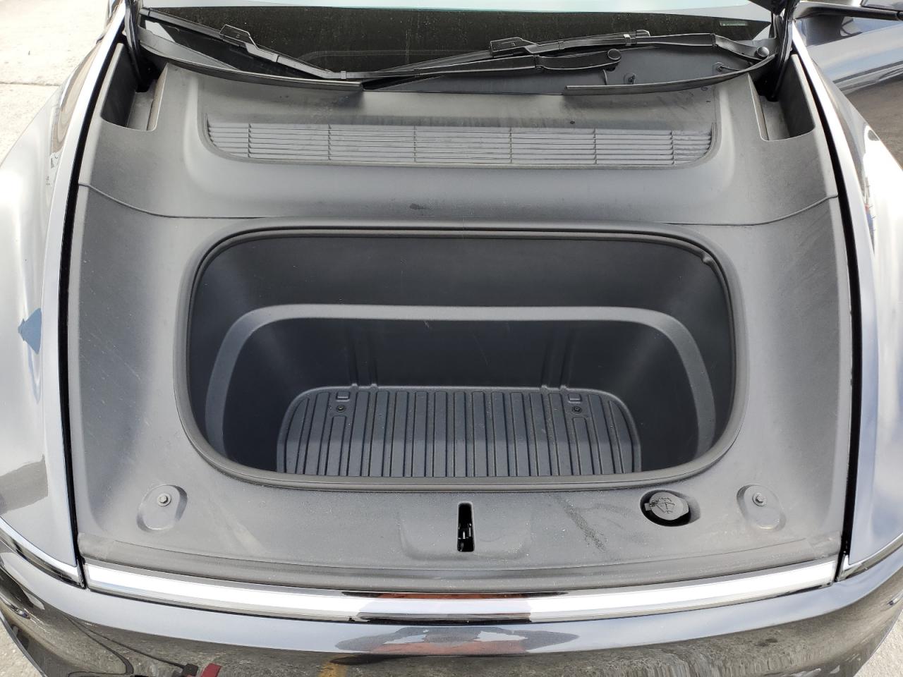 2026 Tesla Model Y VIN: 7SAYGDEE6TF390606 Lot: 82242015