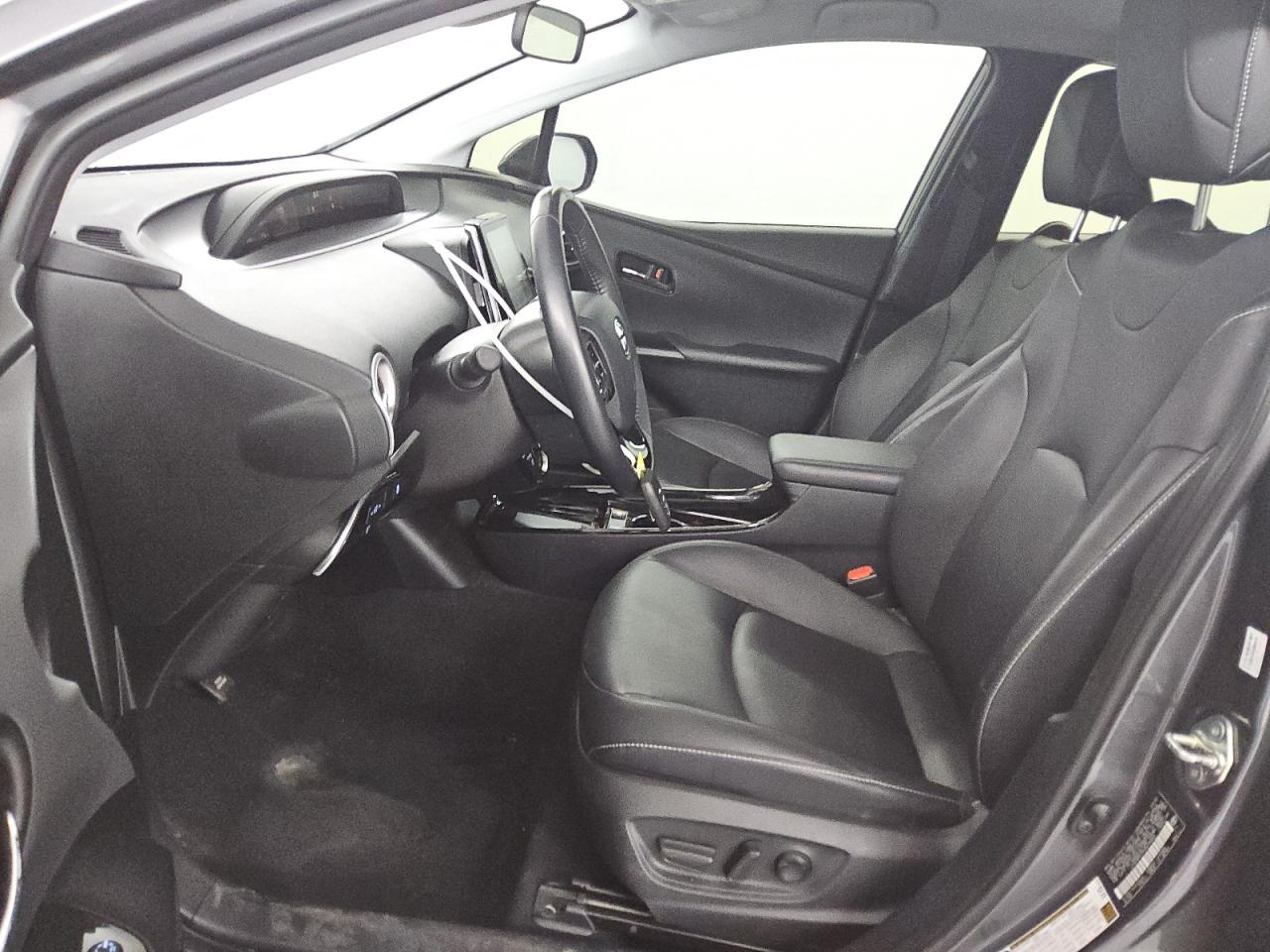 2022 Toyota Prius Prime Le VIN: JTDKAMFPXN3218468 Lot: 81363975