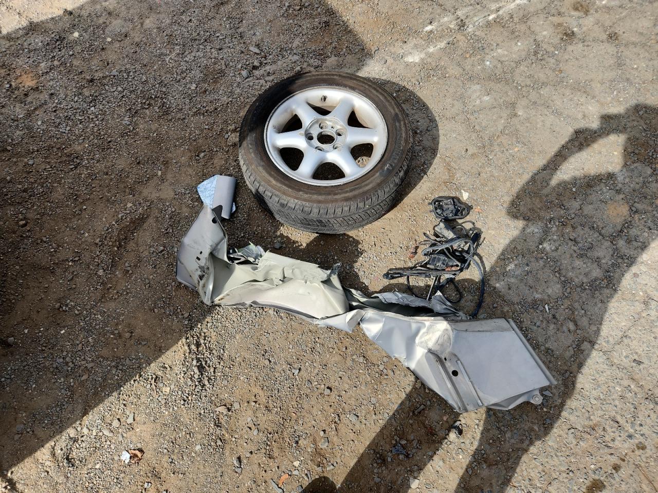 1998 Volvo S70 VIN: YV1LS5582W1553877 Lot: 84753845