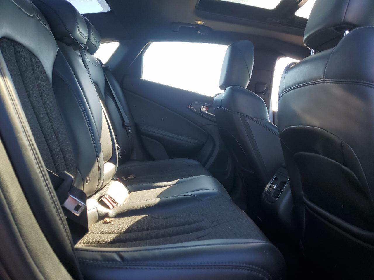 2015 Chrysler 200 S VIN: 1C3CCCBG9FN526434 Lot: 82130115