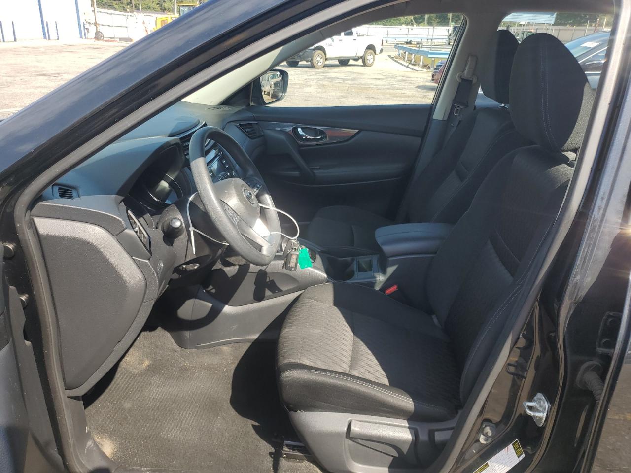 2017 Nissan Rogue S VIN: KNMAT2MT8HP561044 Lot: 85149265