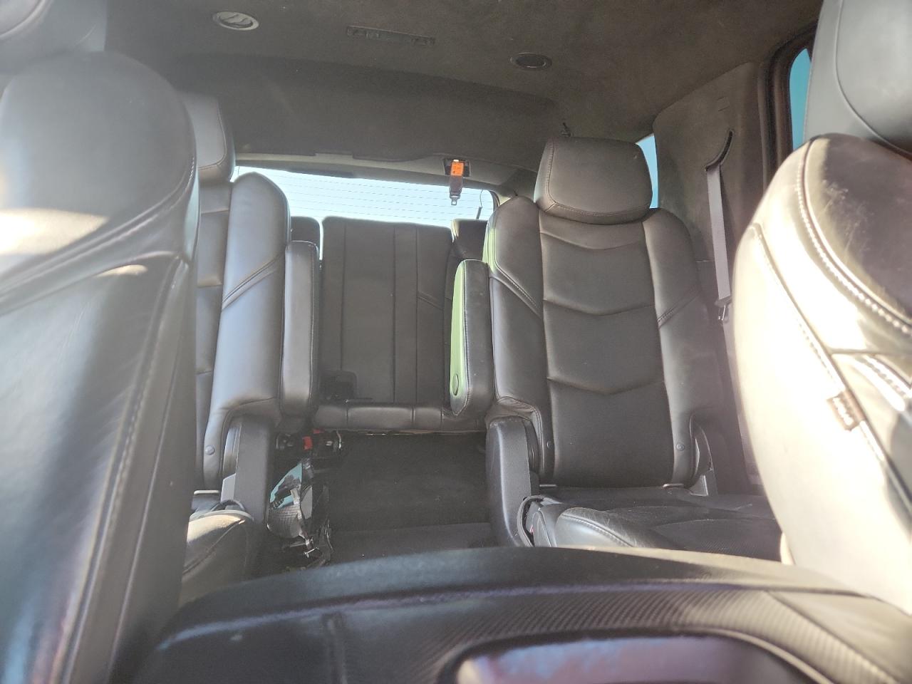 2016 Cadillac Escalade Platinum VIN: 1GYS4DKJ2GR372465 Lot: 87129825