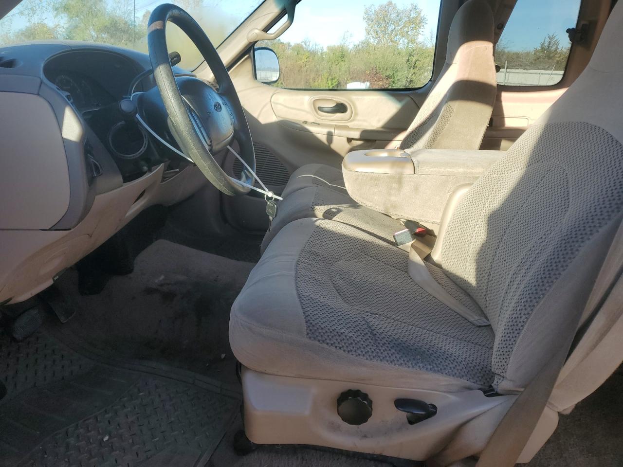 1999 Ford F150 VIN: 1FTRX17W3XNA82872 Lot: 85876295