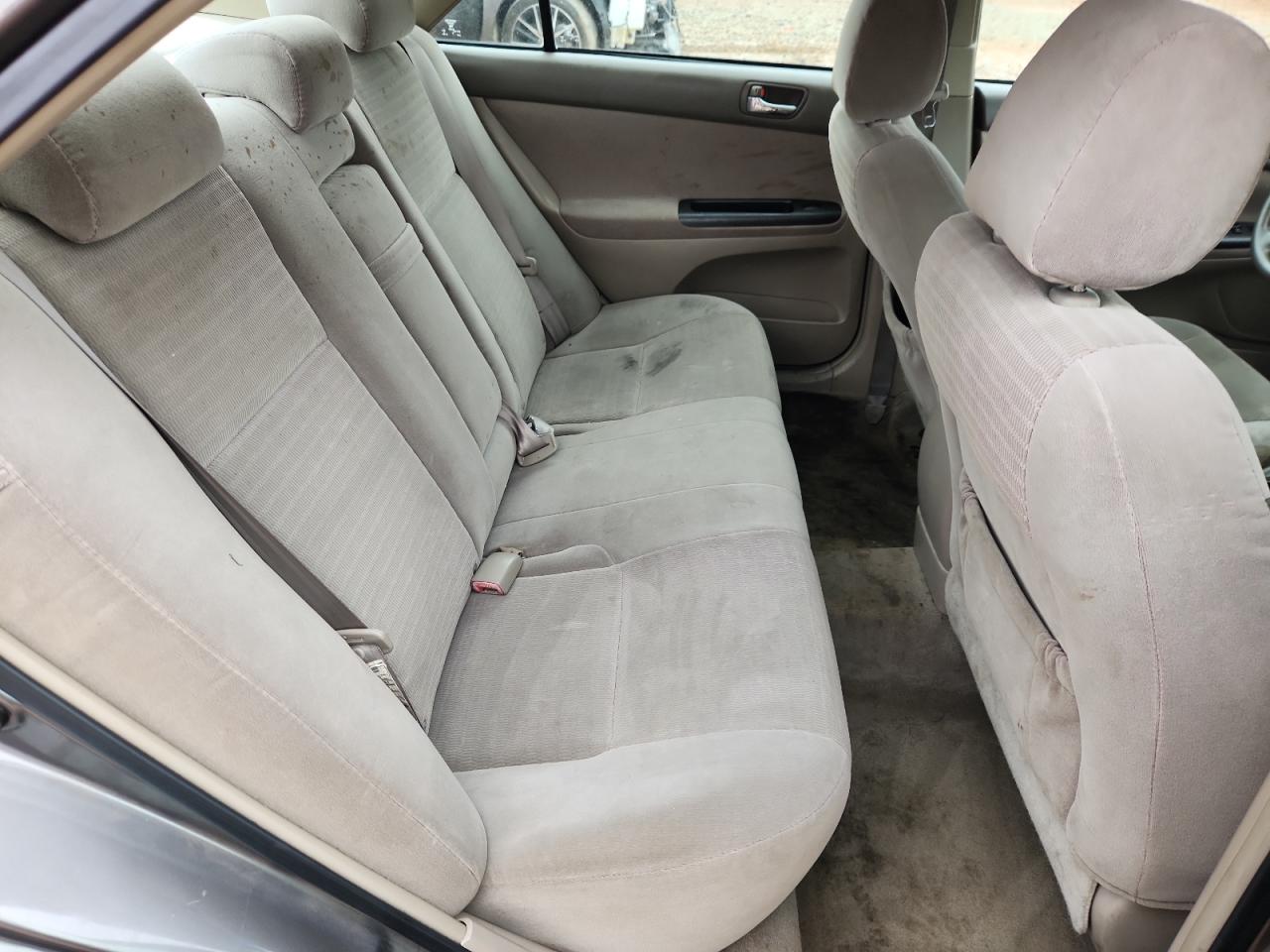 2005 Toyota Camry Le VIN: 4T1BF30K45U621196 Lot: 90319925