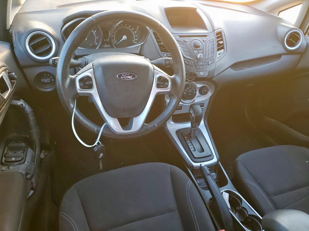 2015 Ford Fiesta Se VIN: 3FADP4BJ6FM123453 Lot: 84919795