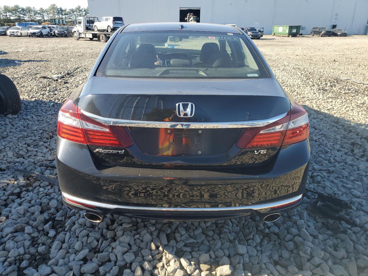 2017 Honda Accord Exl VIN: 1HGCR3F04HA039211 Lot: 86132265