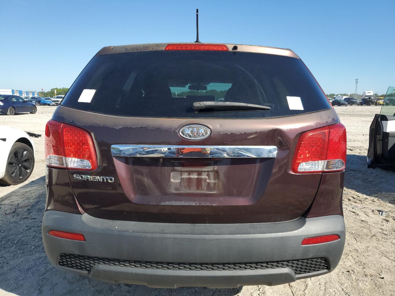 2012 Kia Sorento Base VIN: 5XYKT3A17CG272374 Lot: 82581825