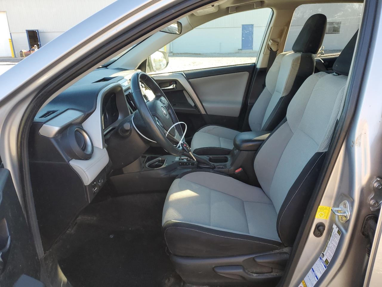 2017 Toyota Rav4 Xle VIN: 2T3RFREV4HW649046 Lot: 82315595