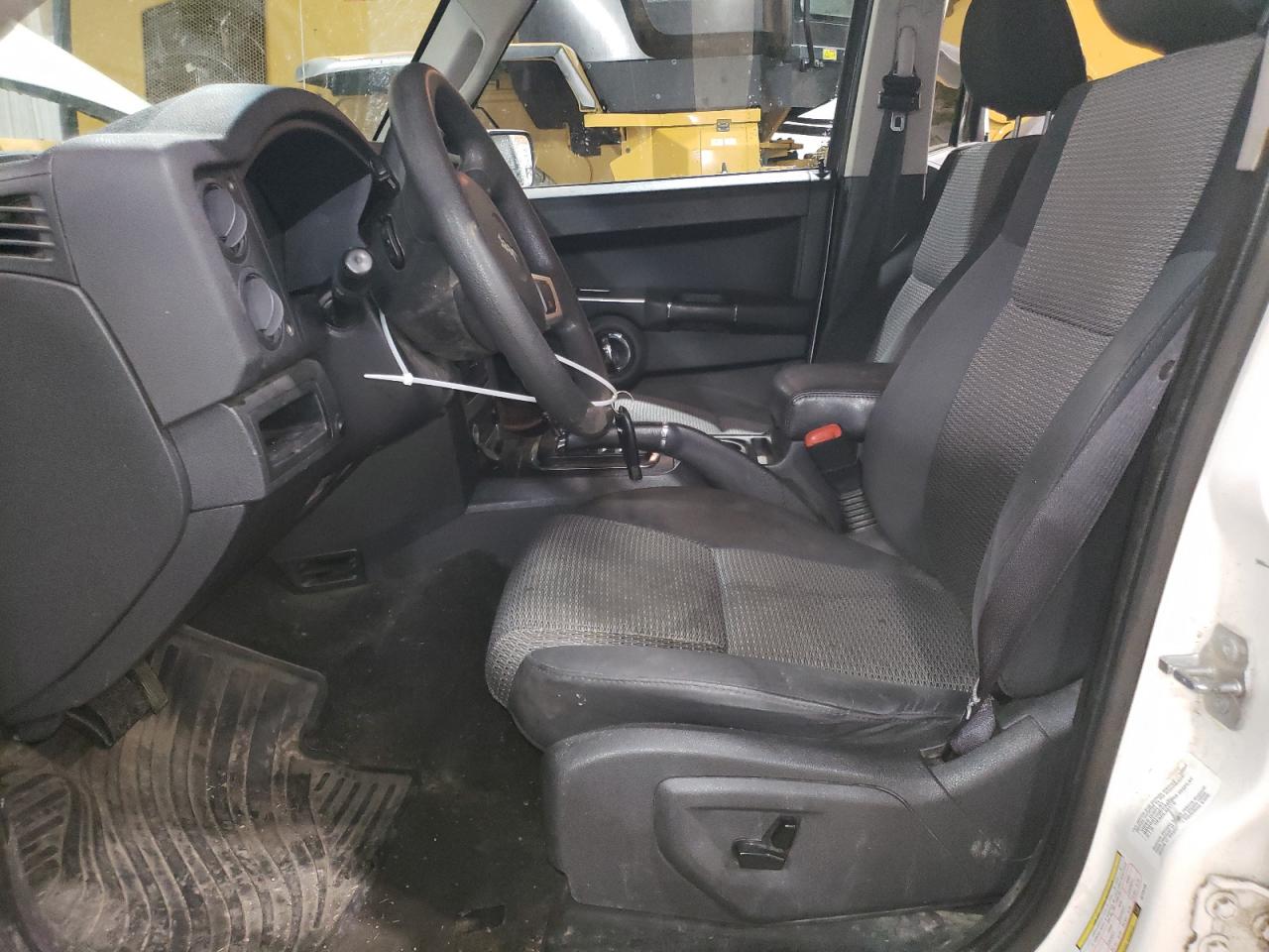 2010 Jeep Commander Sport VIN: 1J4RG4GKXAC140729 Lot: 86702535