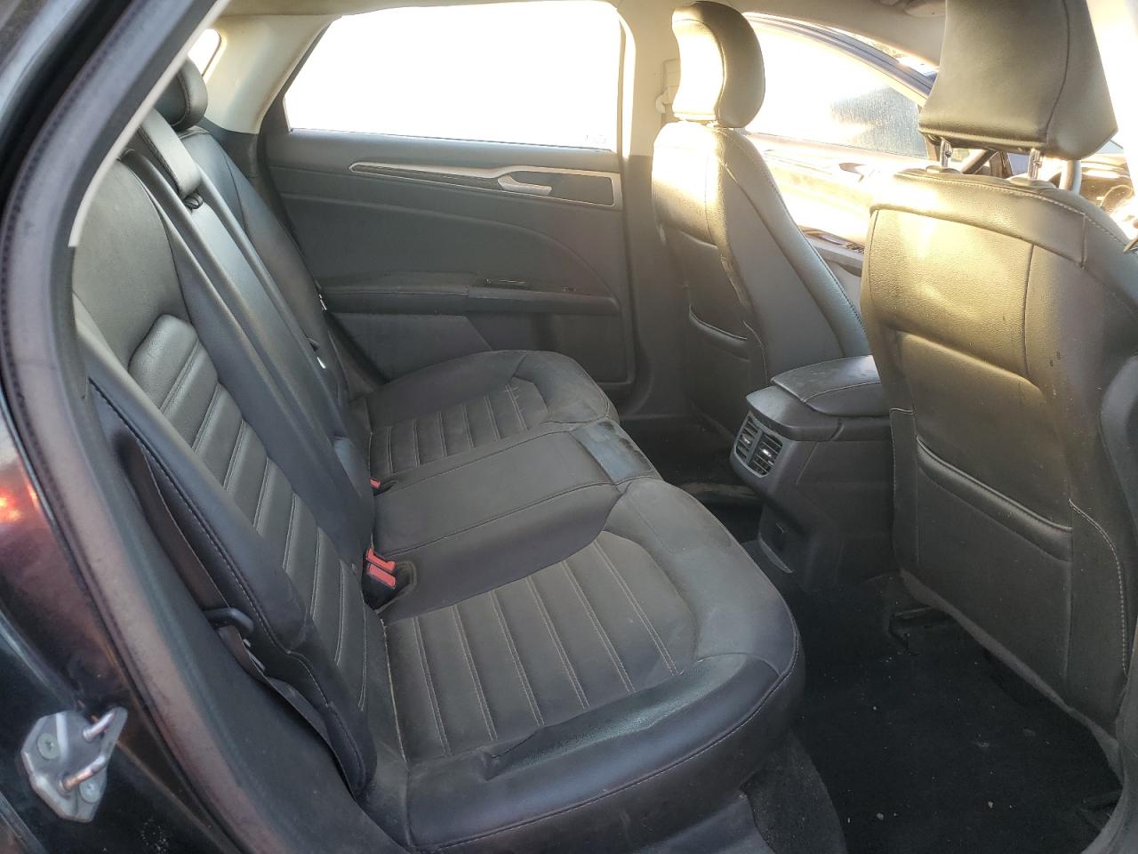 2015 Ford Fusion Se VIN: 3FA6P0HD3FR271176 Lot: 82394555