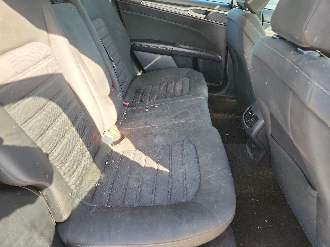 2020 Ford Fusion Se VIN: 3FA6P0HD9LR228005 Lot: 85304505