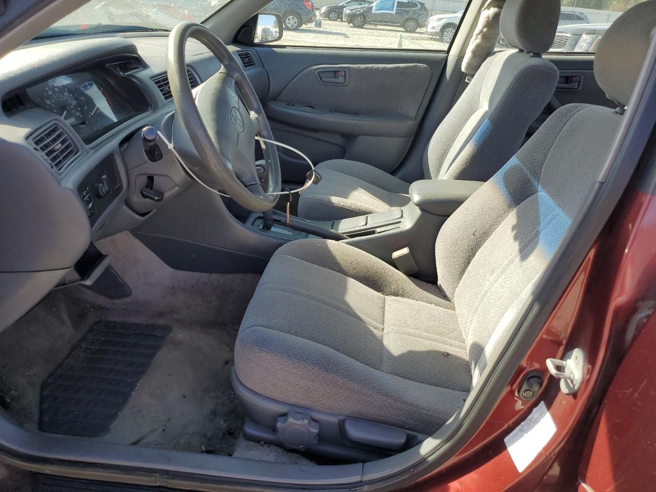 2000 Toyota Camry Ce VIN: JT2BG22K5Y0441013 Lot: 84881445