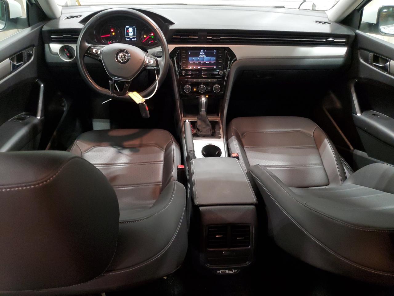 2020 Volkswagen Passat Se VIN: 1VWWA7A32LC011431 Lot: 82230225