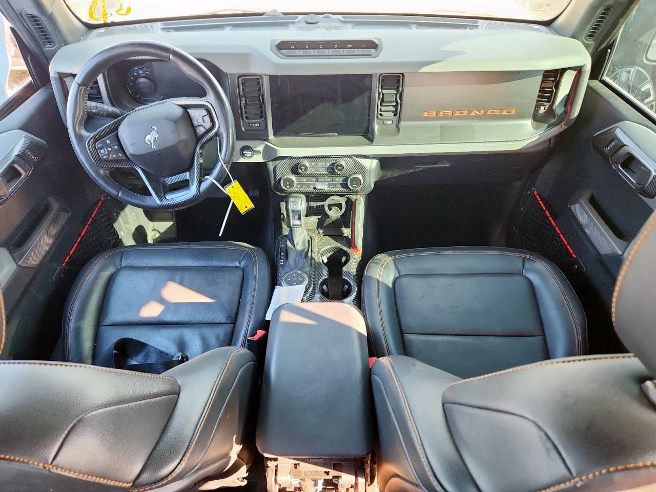 2022 Ford Bronco Base VIN: 1FMEE5DP4NLB86039 Lot: 84383745