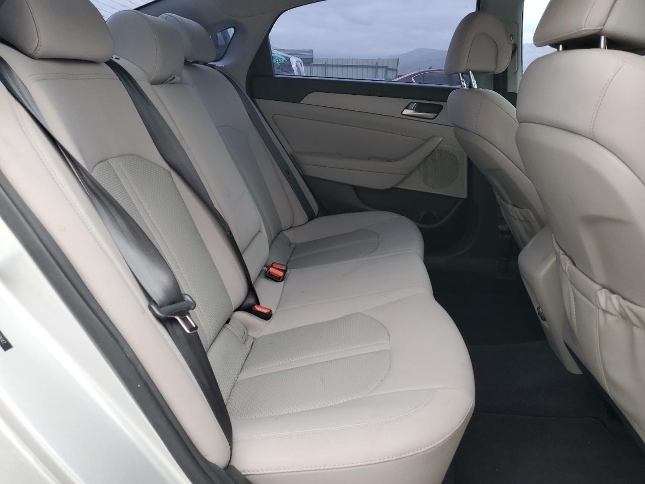 2015 Hyundai Sonata Se VIN: 5NPE24AF0FH168047 Lot: 82360725