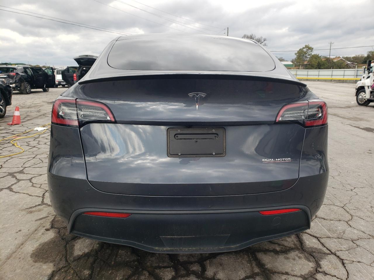 2023 Tesla Model Y VIN: 7SAYGDEF0PF921796 Lot: 90280505