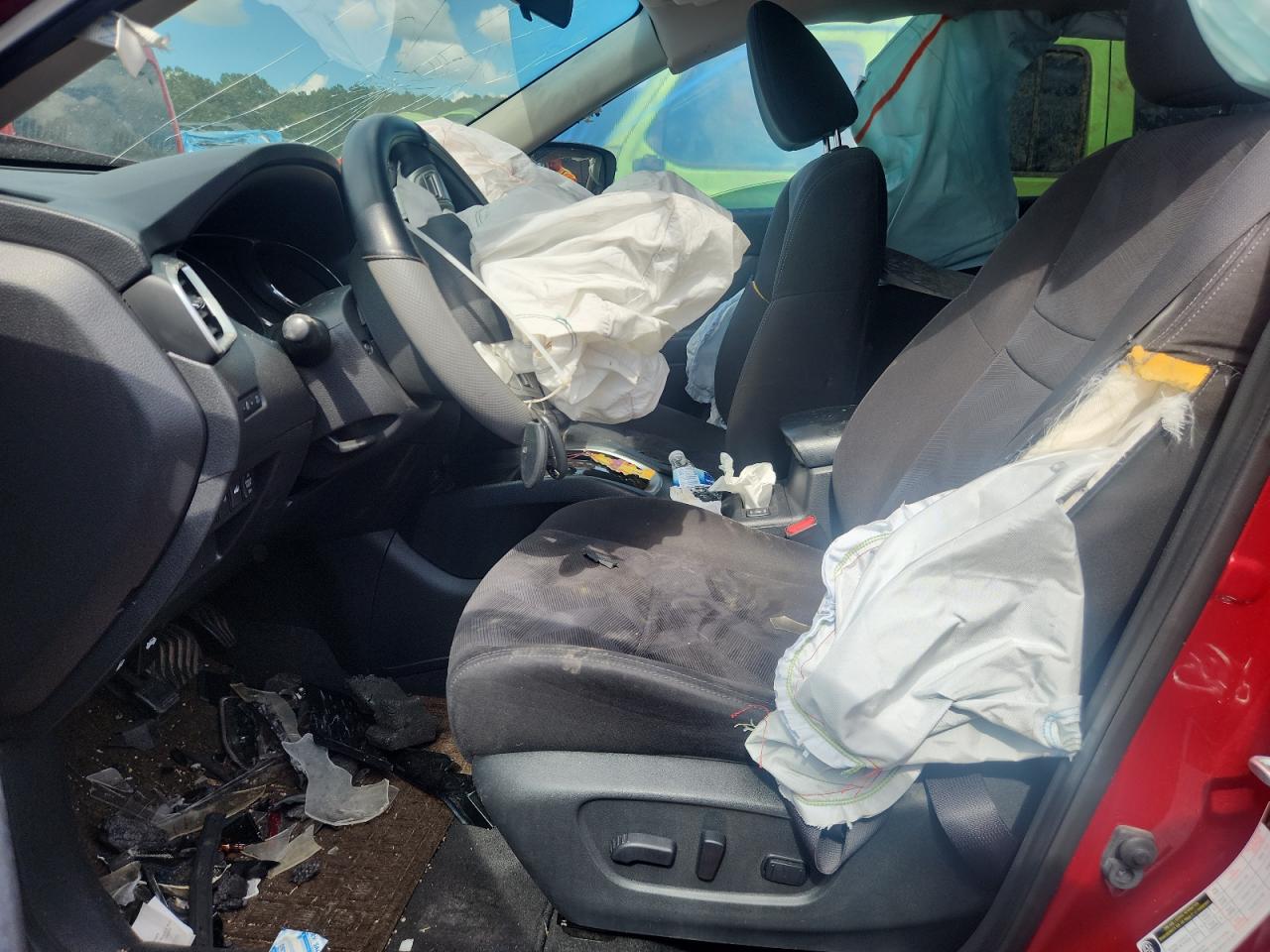 2015 Nissan Rogue S VIN: KNMAT2MT0FP562282 Lot: 85160315