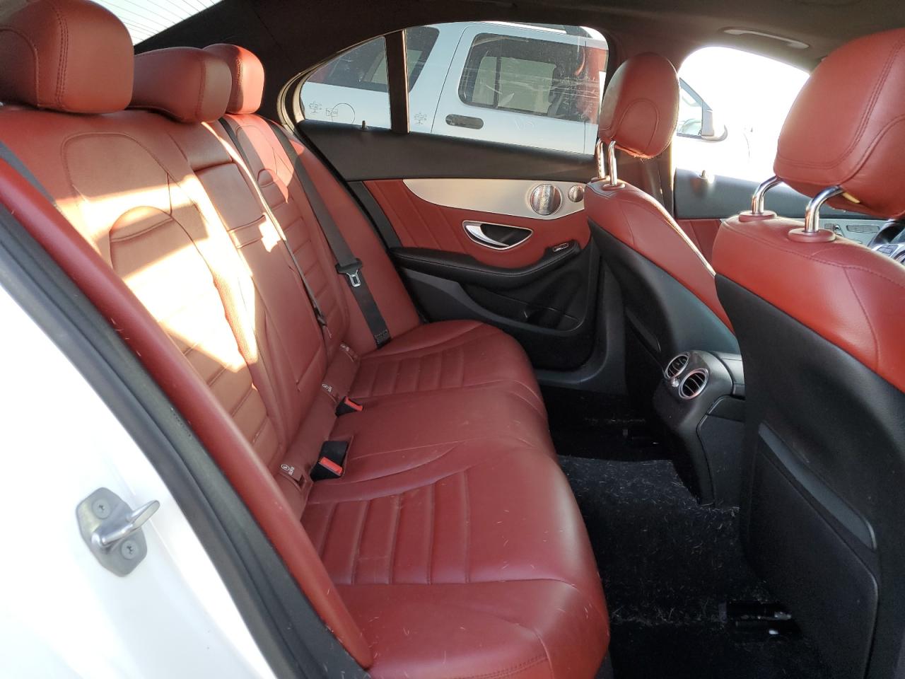 2018 Mercedes-Benz C 300 VIN: 55SWF4JB8JU249552 Lot: 90318865