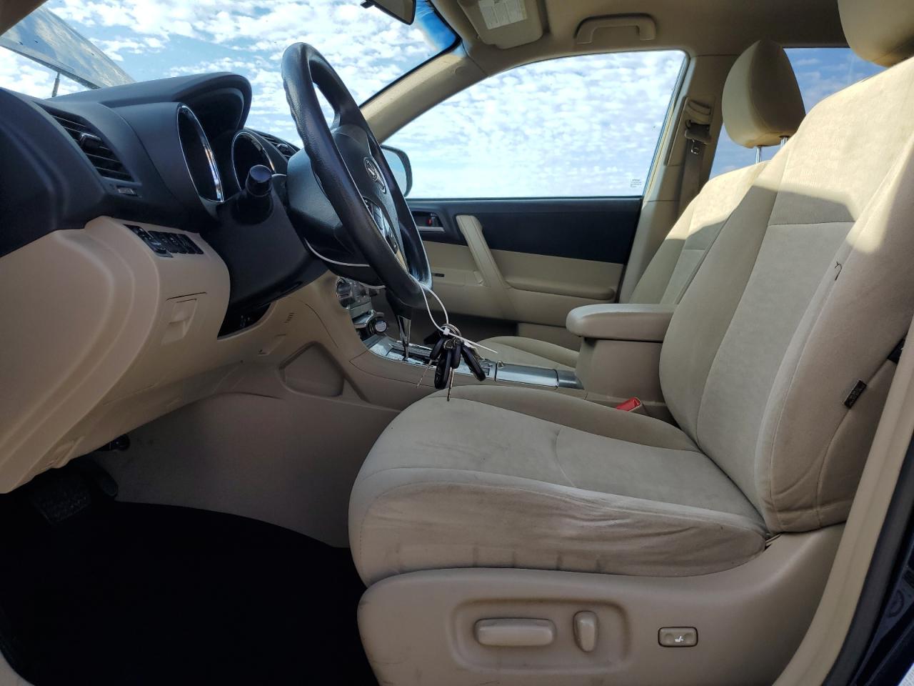 2013 Toyota Highlander Base VIN: 5TDBK3EH6DS193289 Lot: 82420805