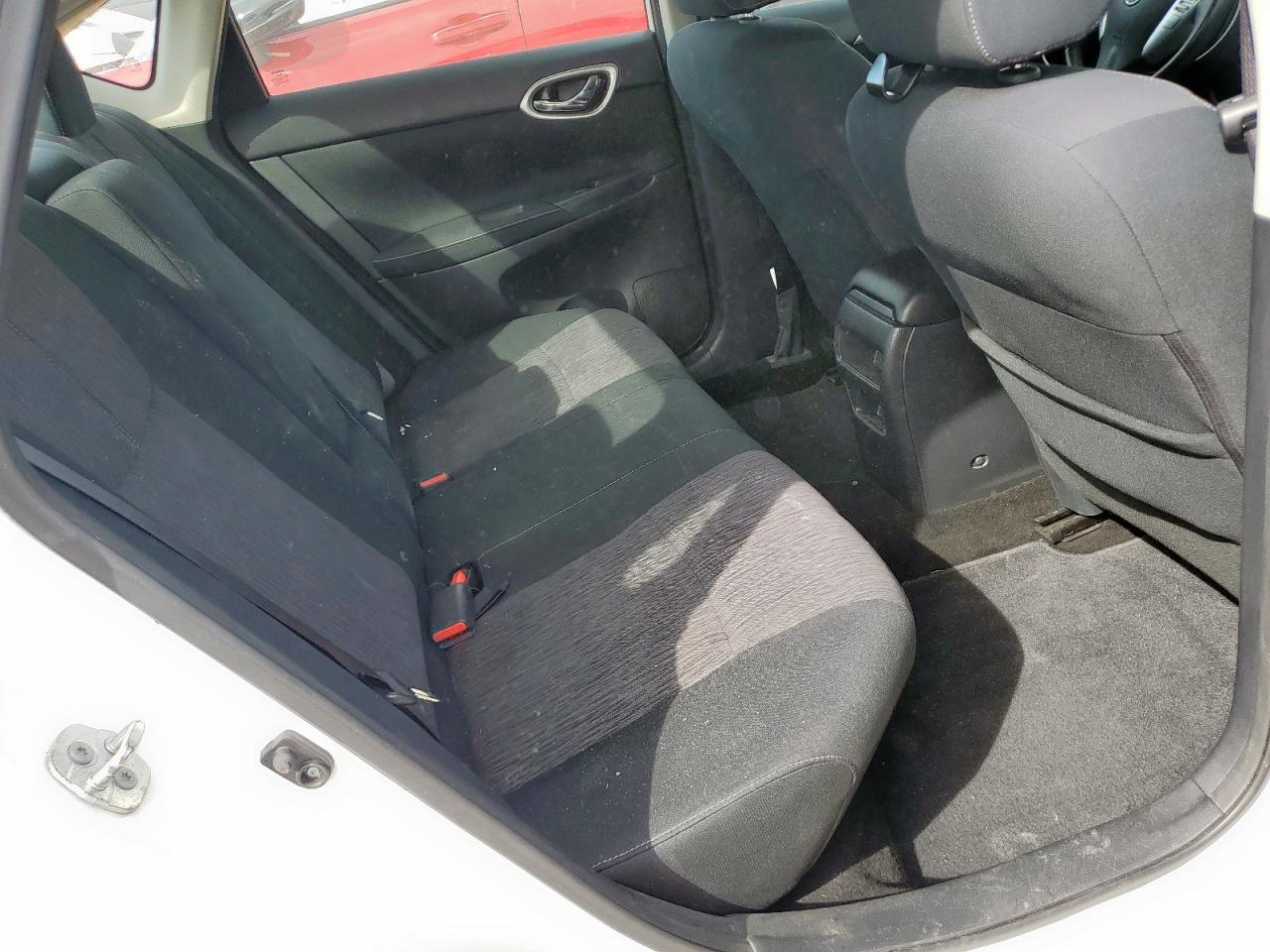 2015 Nissan Sentra S VIN: 3N1AB7AP4FL669289 Lot: 82321835