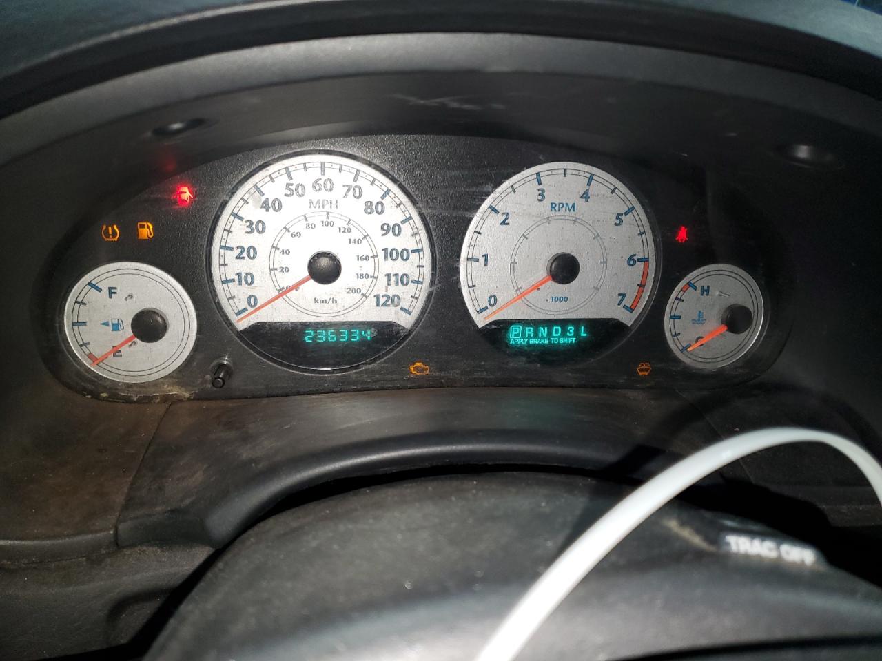 2005 Chrysler Town & Country Touring VIN: 2C4GP54L05R215807 Lot: 84770625