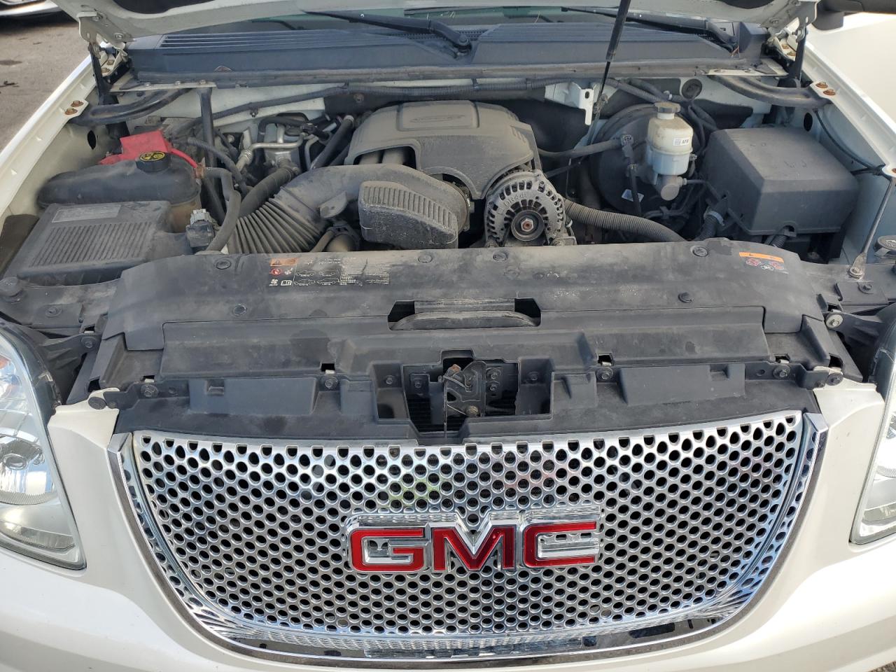 2014 GMC Yukon Xl Denali VIN: 1GKS2MEF4ER191484 Lot: 87251225