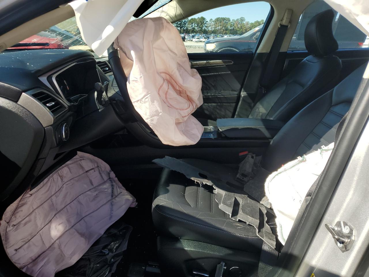 2017 Ford Fusion Se VIN: 3FA6P0HD5HR410288 Lot: 82547405