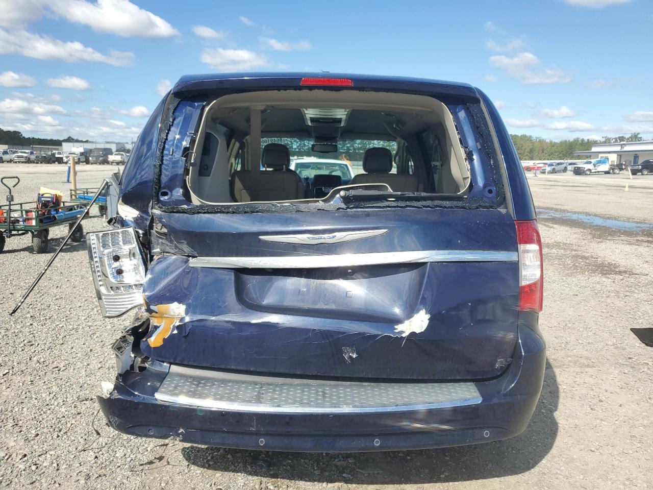 2015 Chrysler Town & Country Touring L VIN: 2C4RC1CG7FR727745 Lot: 86491655