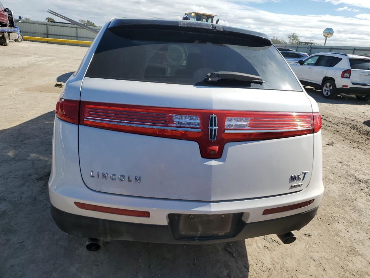 2013 Lincoln Mkt VIN: 2LMHJ5AT9DBL56800 Lot: 90461975