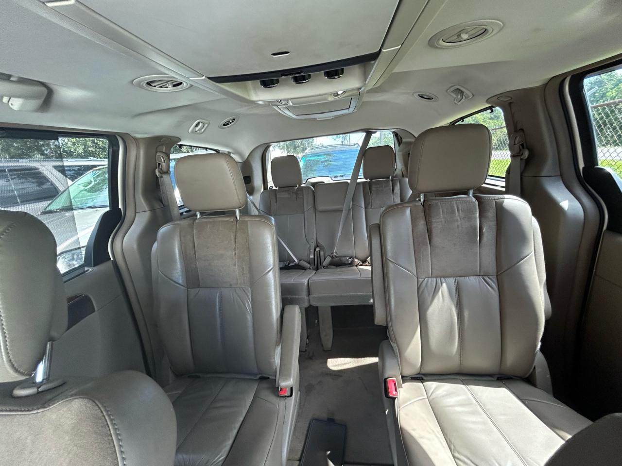 2015 Chrysler Town & Country Limited Platinum VIN: 2C4RC1GG8FR753779 Lot: 86325135
