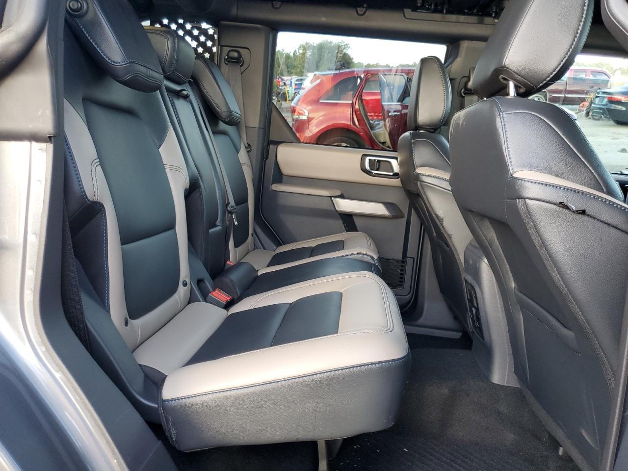 2023 Ford Bronco Base VIN: 1FMEE5DP3PLB94748 Lot: 82261315