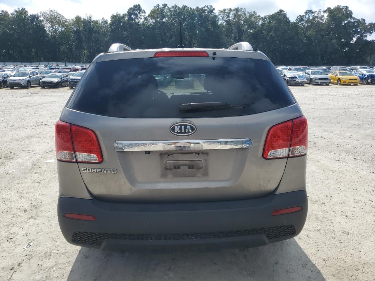 2011 Kia Sorento Base VIN: 5XYKT3A11BG107032 Lot: 90372295