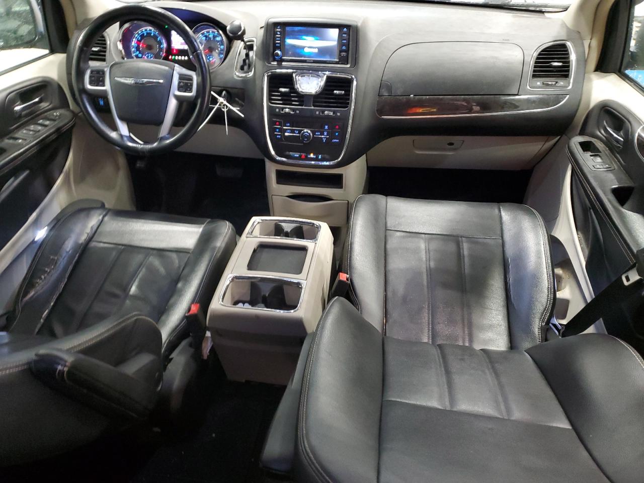 2013 Chrysler Town & Country Touring VIN: 2C4RC1BG4DR742752 Lot: 82420195