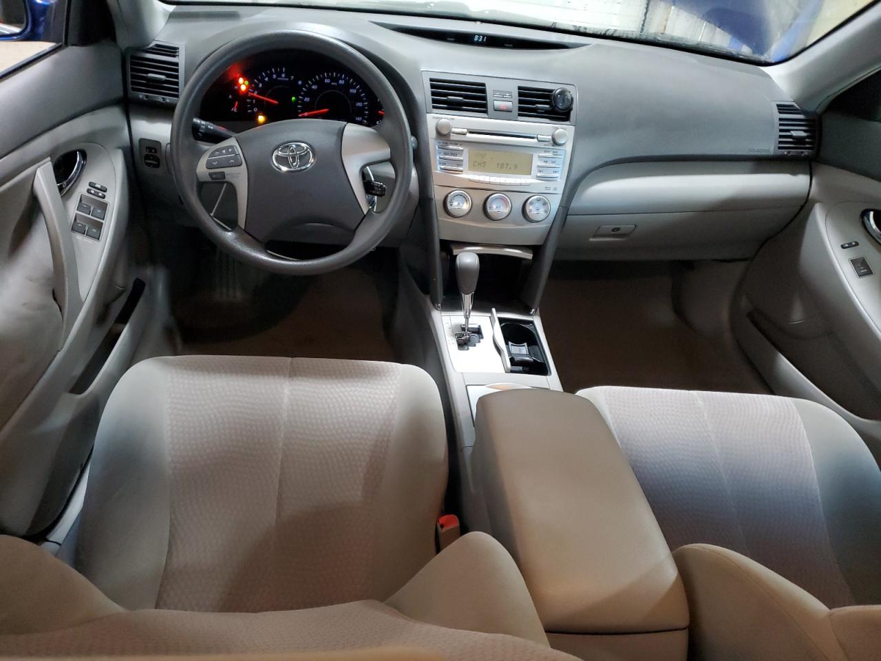 2010 Toyota Camry Base VIN: 4T1BF3EK8AU525963 Lot: 86120165