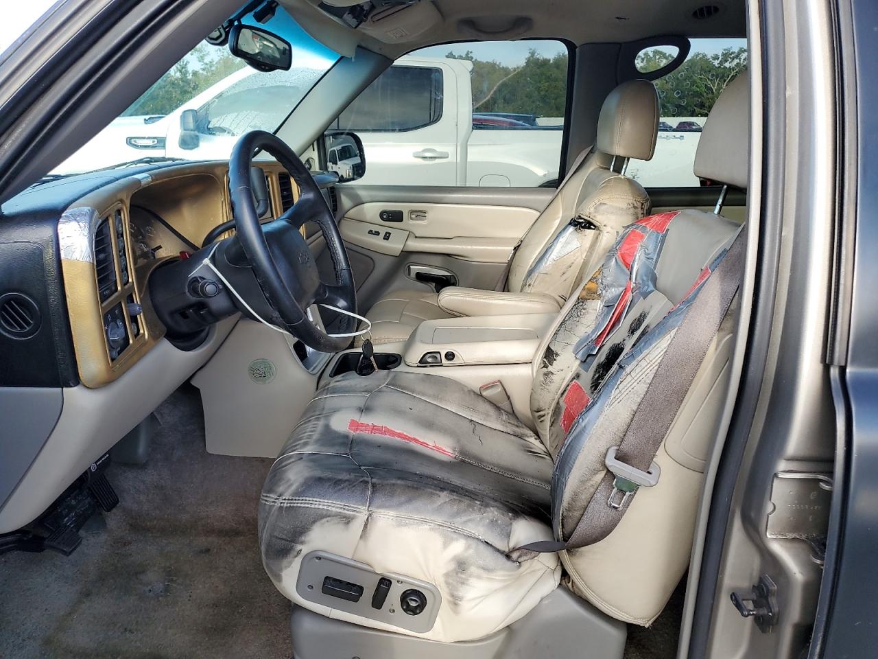 2000 Chevrolet Tahoe K1500 VIN: 1GNEK13T3YJ199814 Lot: 90408545