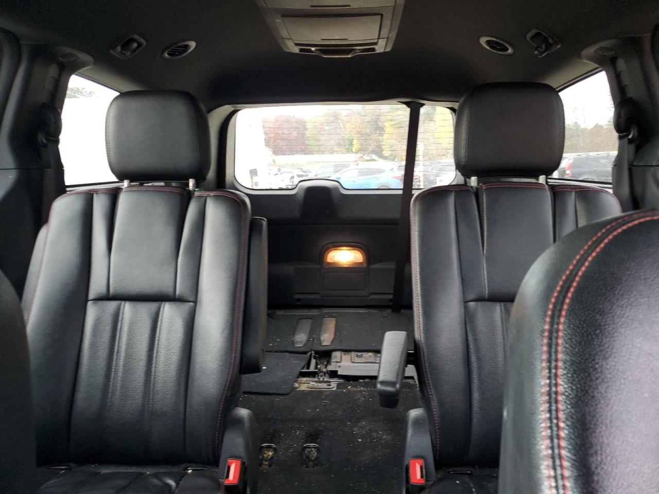 2016 Dodge Grand Caravan R/T VIN: 2C4RDGEG7GR352583 Lot: 90637295