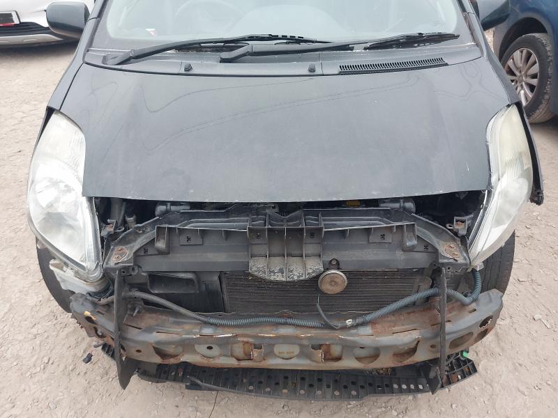 2011 TOYOTA YARIS 1.33 VVT-I TR 5DR [6]