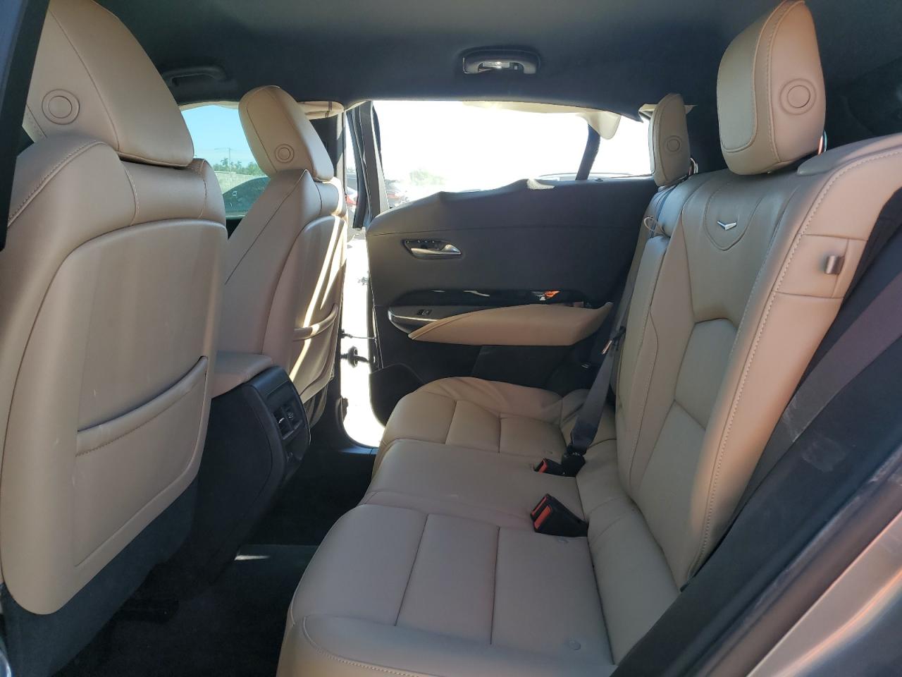 2024 Cadillac Xt4 Luxury VIN: 1GYAZAR42RF117363 Lot: 90665515