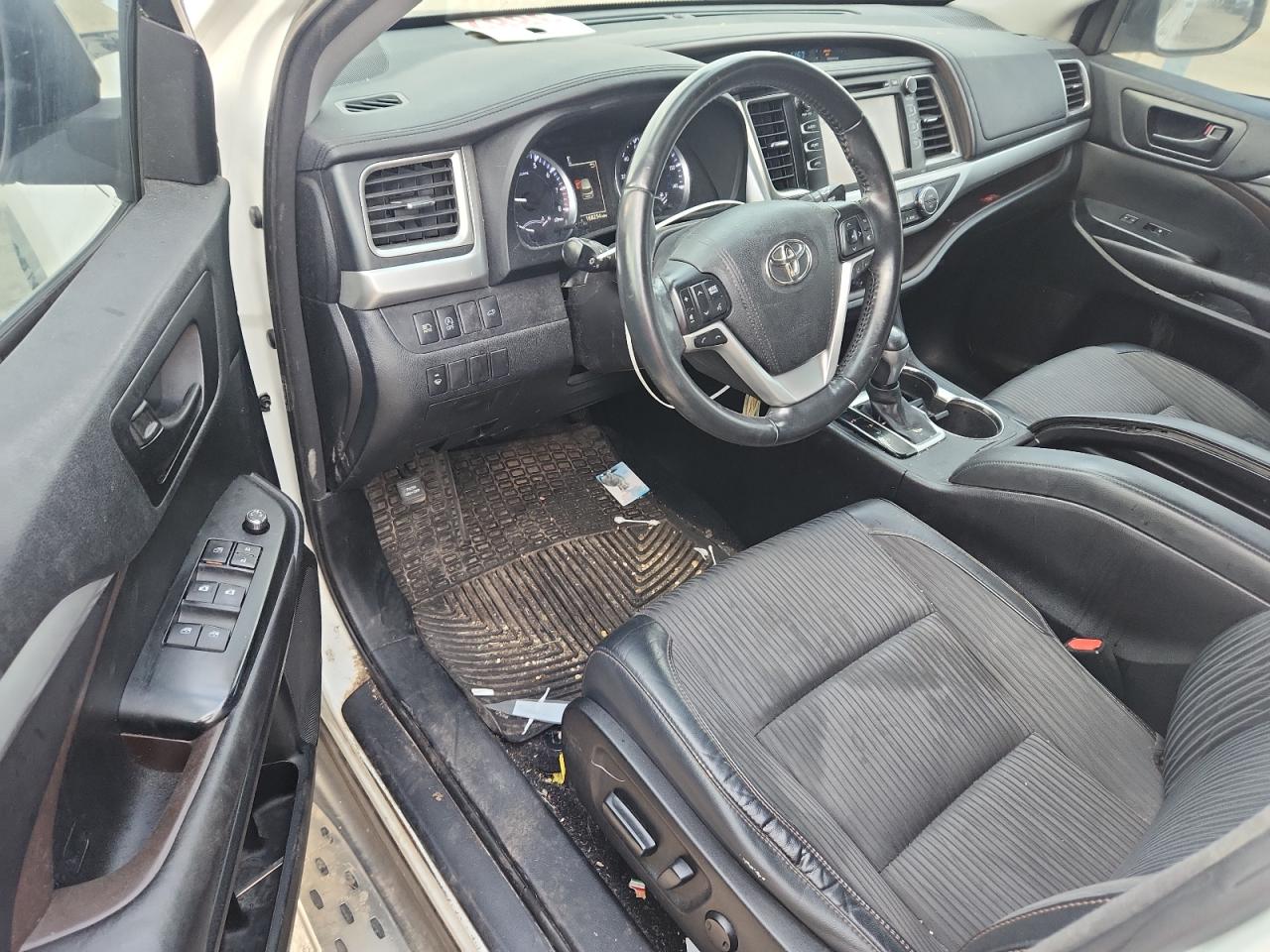 2017 Toyota Highlander Le VIN: 5TDZZRFH1HS214762 Lot: 85267895