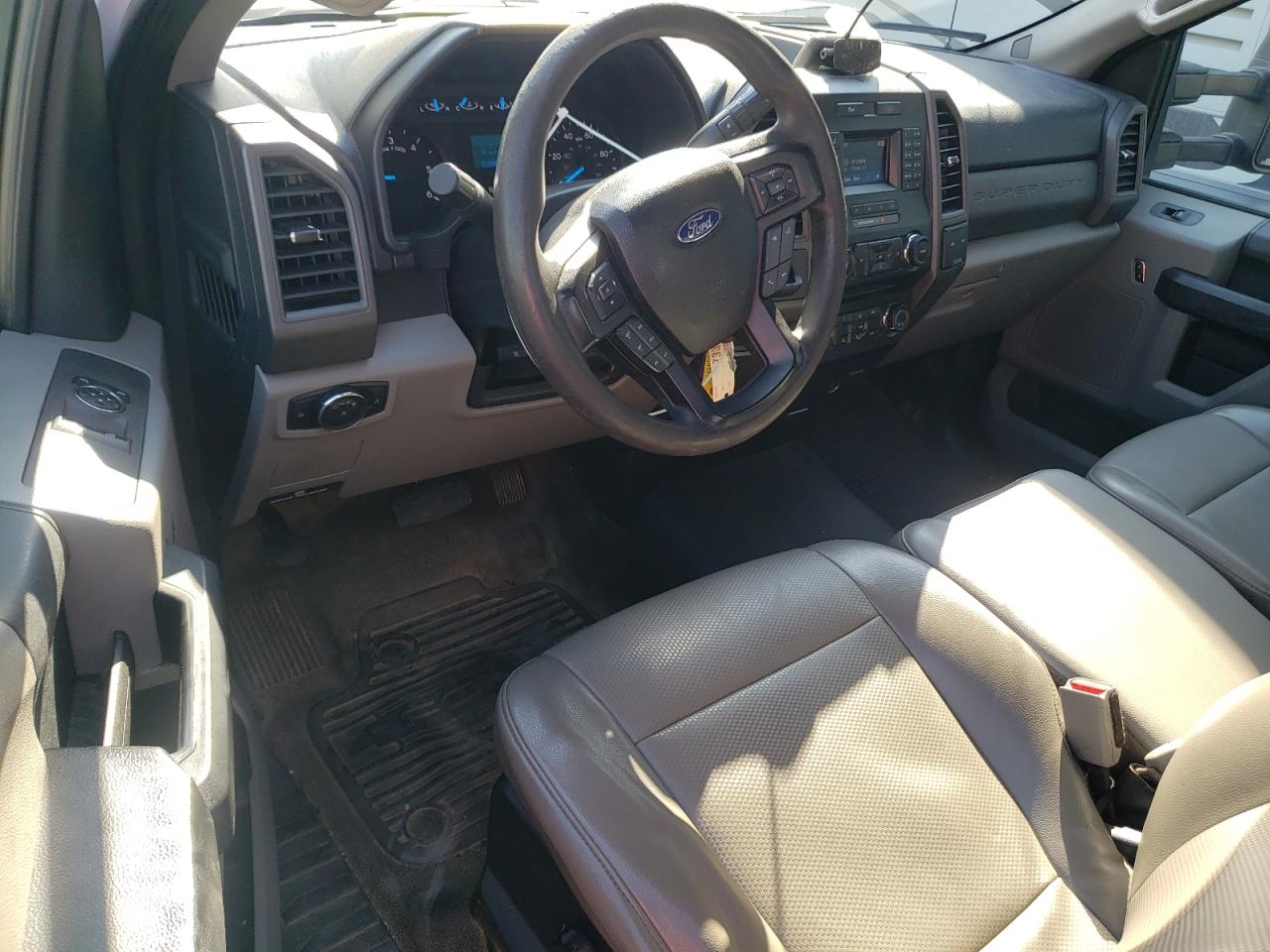 2017 Ford F550 Super Duty VIN: 1FDUF5GY0HEE35393 Lot: 85364645